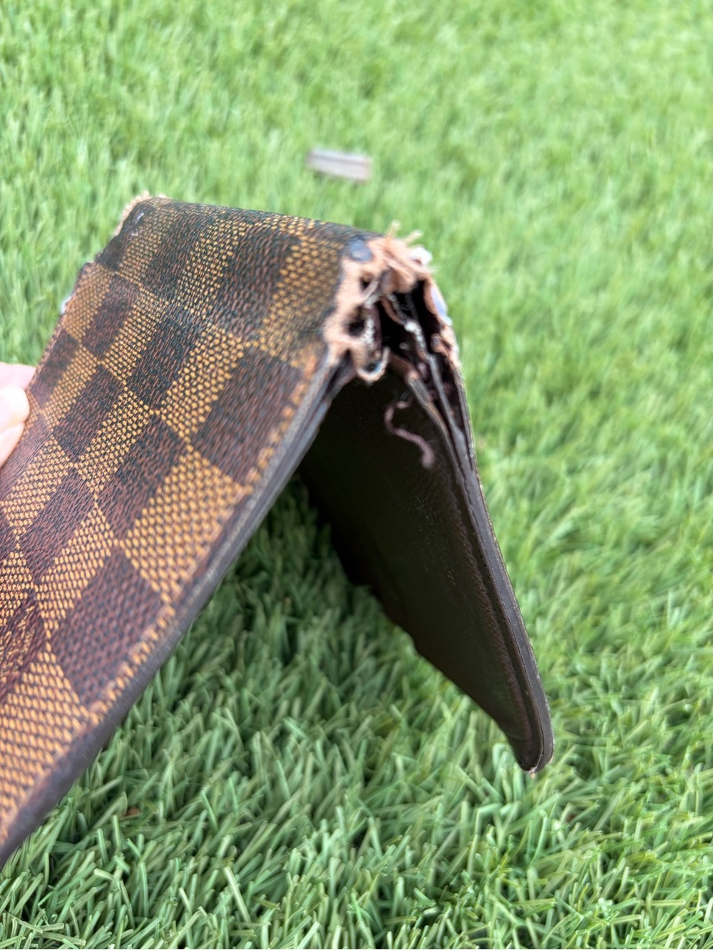 Men’s Louis Vuitton Damier Wallet Billfold Authentic 2003 DateCode Damaged - Picture 12 of 12